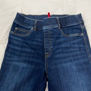 Womens Spanx jeans size medium (approximate size 28)
